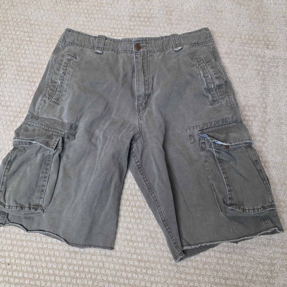Y2K Industrial‎ Exchange 32 Distressed Cargo Shorts Baggy Brownish Gray